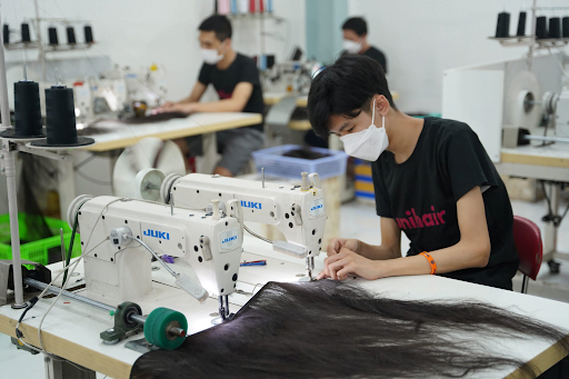 The top suppliers of Vietnamese hair in bulk are Unihair Factory.
