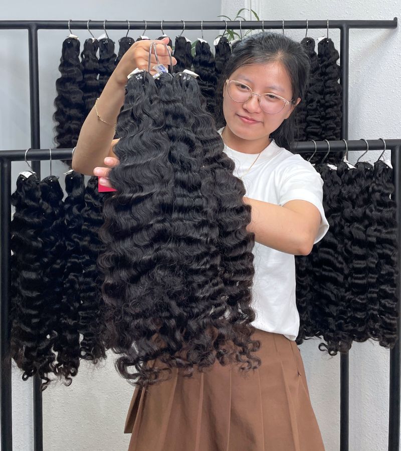 Loose Curly Raw Hair Weft | Natural Color Vietnamese Raw Hair Wholesale 3 Loose Curly Raw Hair Weft