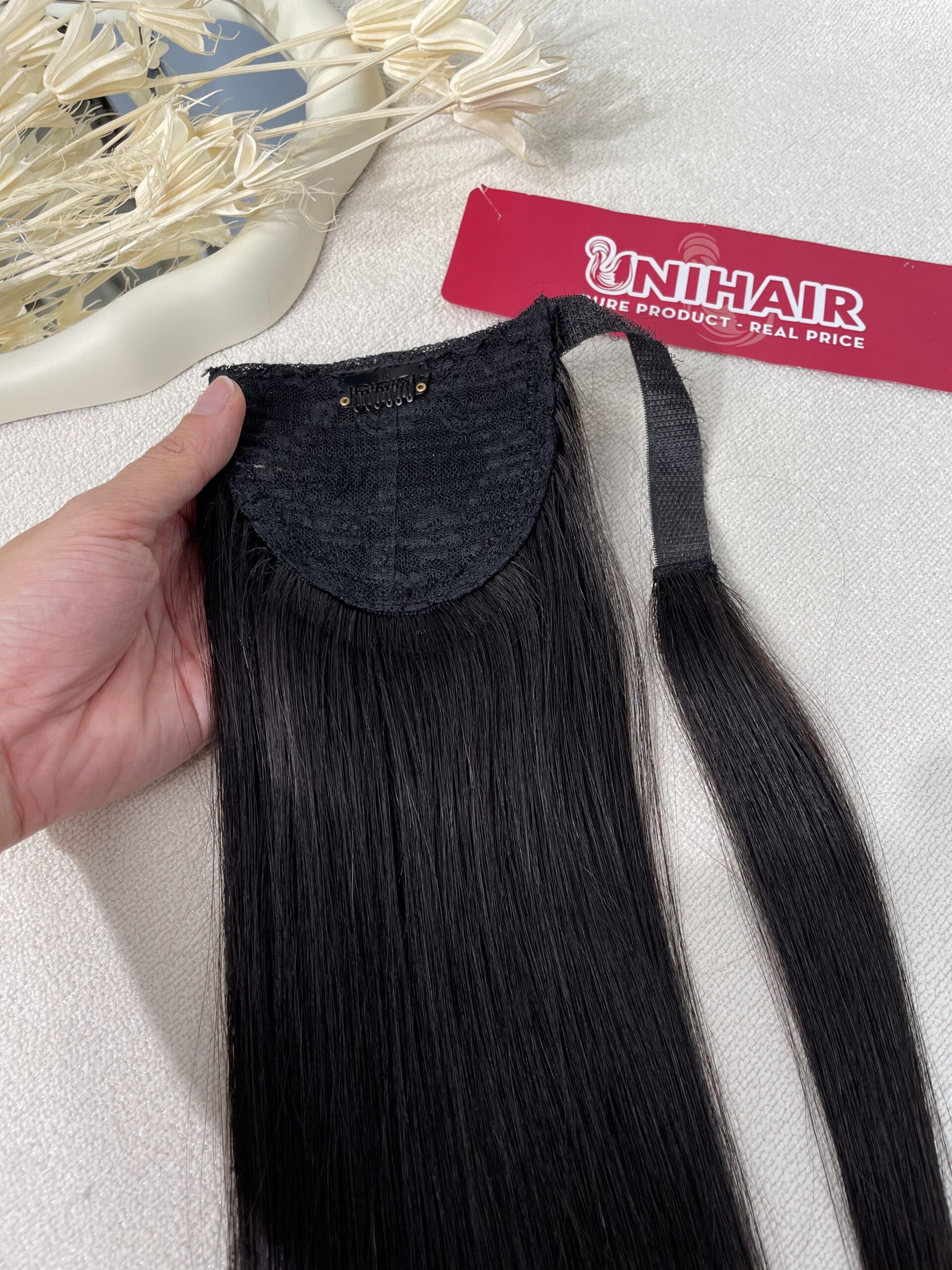 Normal Ponytail Extension Comb and Wrap Attachment Normal ponytail extension with comb and wrap attachment