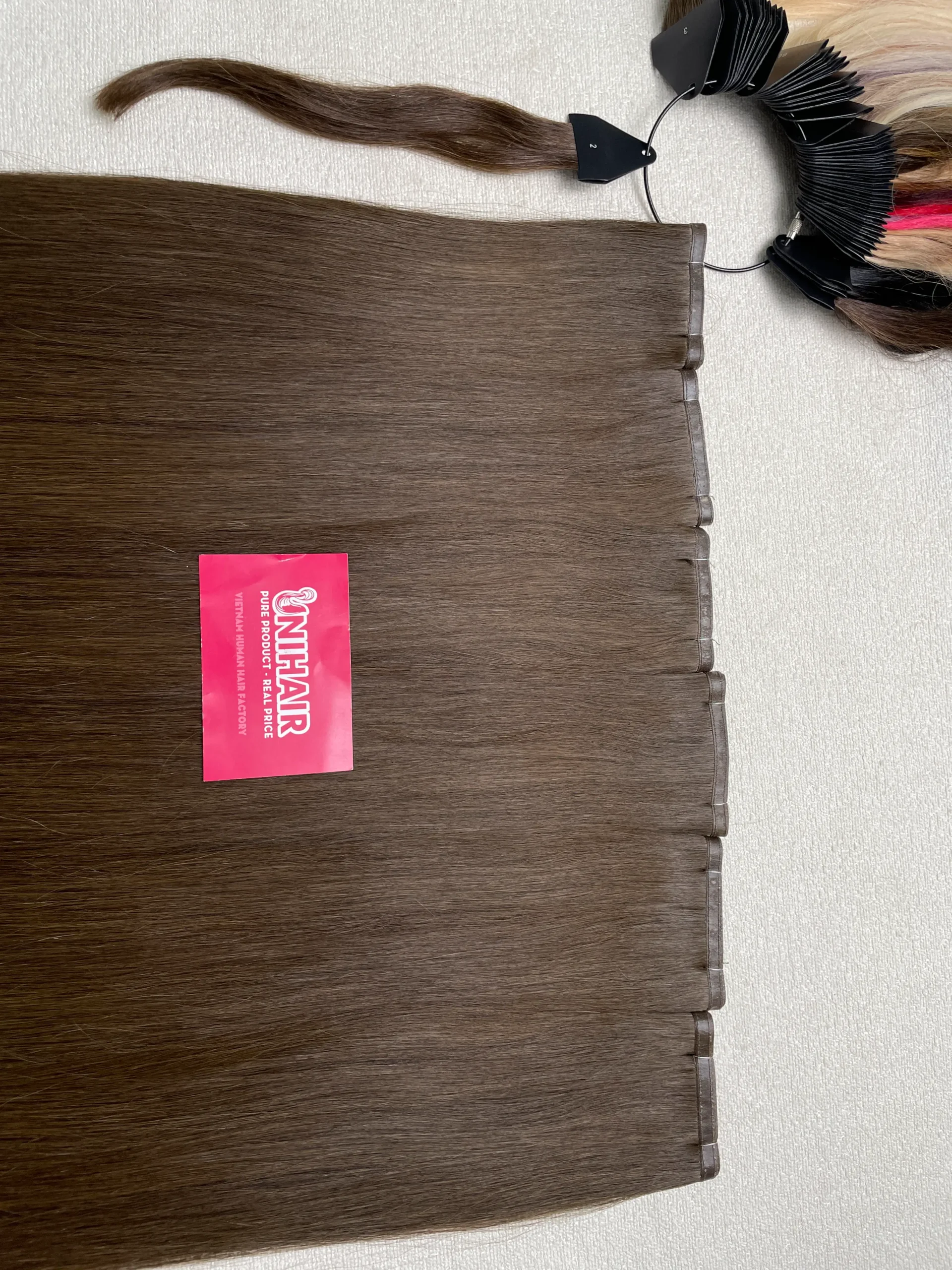 Flat Weft buyer benefit image showing thin durable weft profile Flat Weft buyer benefit image showing thin durable weft profile