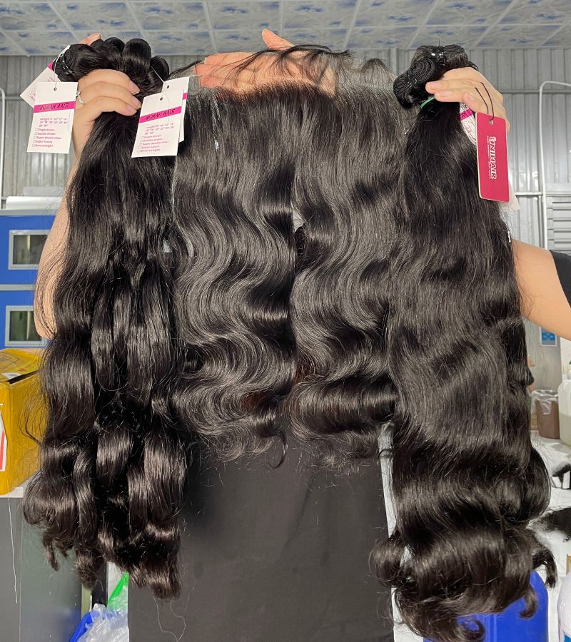 Body Wave Lace Front – 13x4 HD Lace, Pre-Plucked & Natural Curls 4 Body Wave Lace Front – 13x4 HD Lace, Pre-Plucked & Natural Curls - Image 4